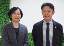3/10付 化学工業日報紙にプロジェクトCHANGEの研究テーマ4、5を率いる五十嵐、仙石リーダーの記事が掲載されました。