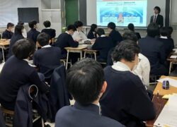 川崎市内の高校で出前授業を実施しました